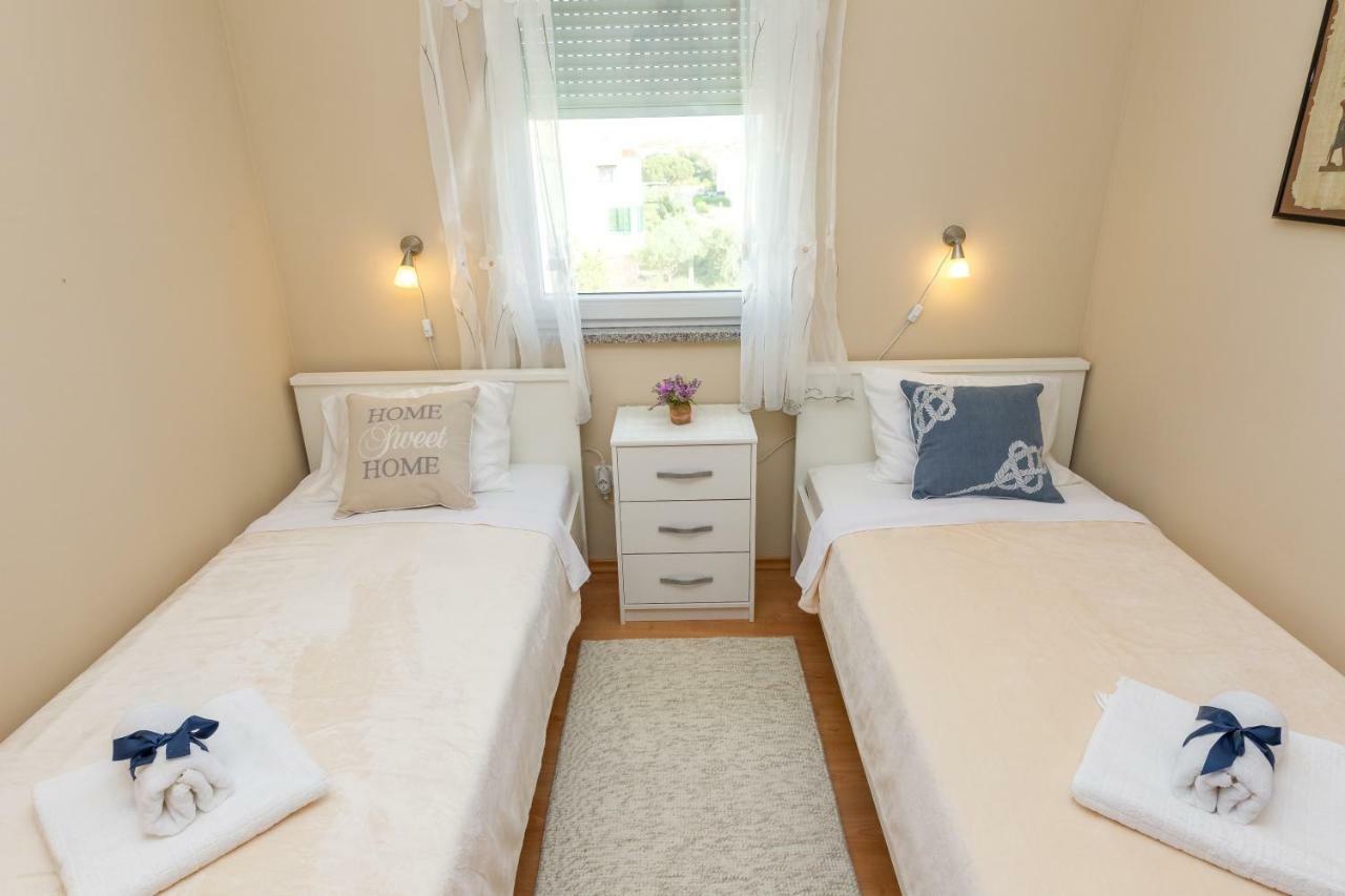 Adriana'S Dream View 2 Bedrooms Apartment Zara Esterno foto